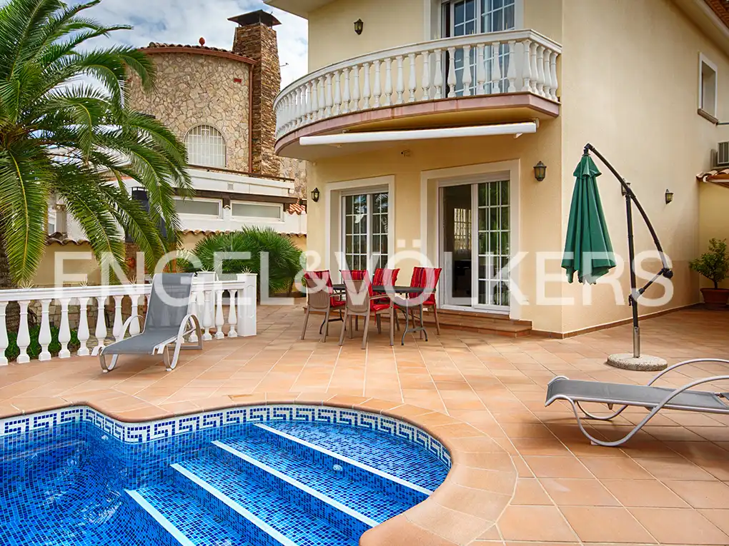 Casa con terrazza in vendita a Carrer Cap Ras, imagen 12