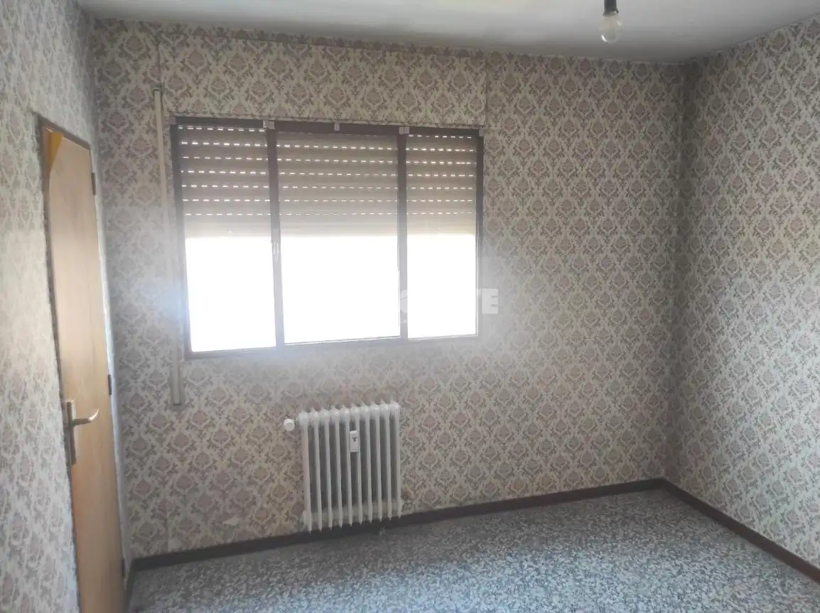 Bedroom of Flat for sale in Guadalajara  with Heating