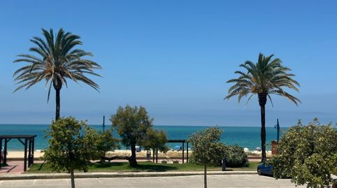 Foto 4 de Apartamento en venta en La Barrosa, Chiclana de la Frontera
