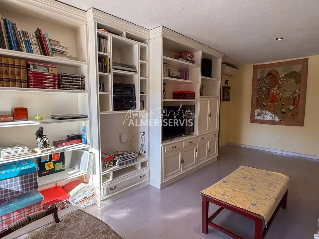 Sala de estar de Piso en venta en El Ejido con Aire acondicionado y Amueblado