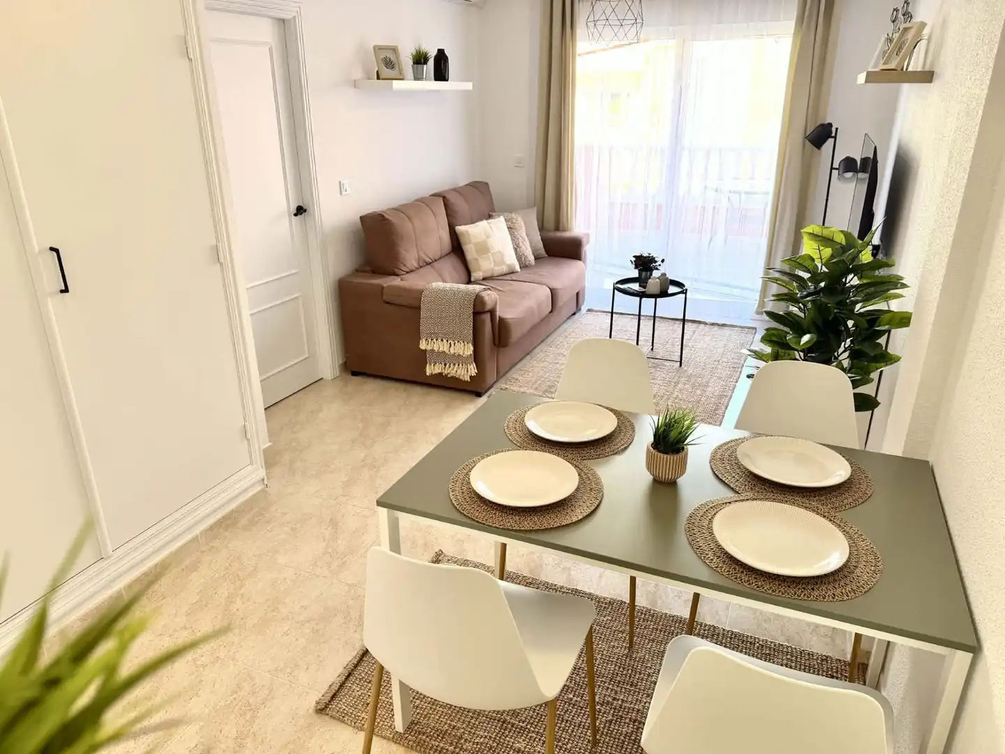 Ático moderno totalmente reformado con terraza en Torrevieja, imatge 5