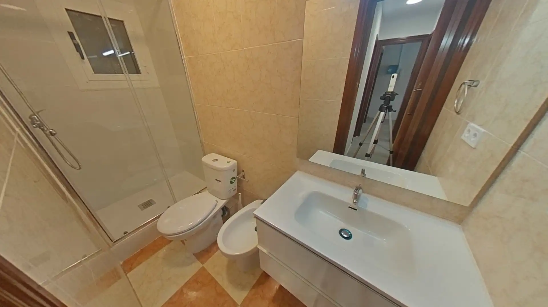 Baño de Piso en venta en Badalona con Parquet y Horno