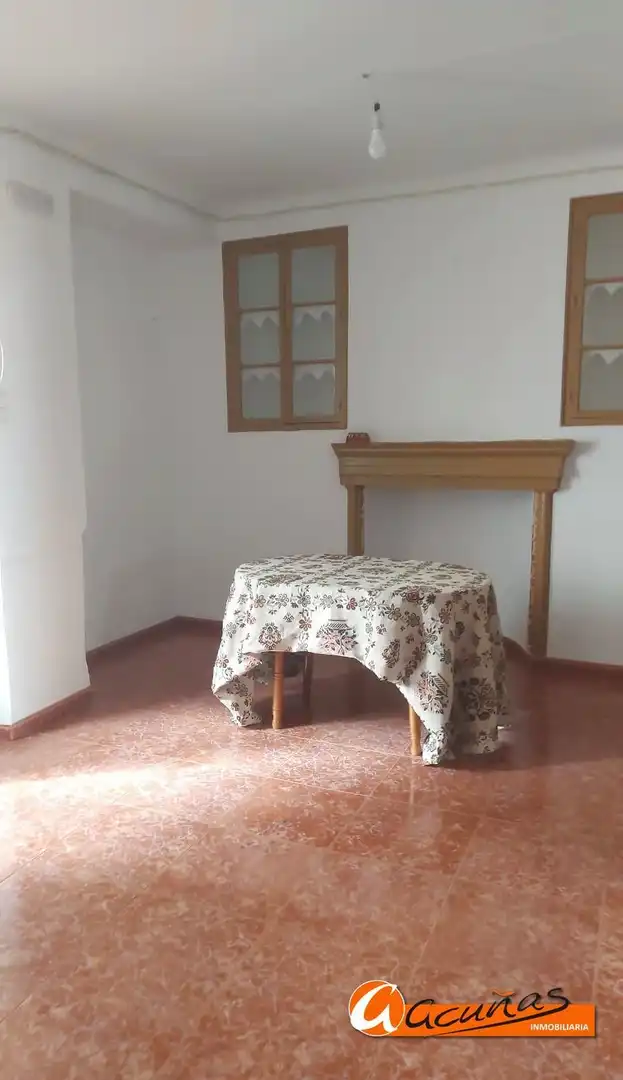 Adossat en venda a Villanueva de Tapia