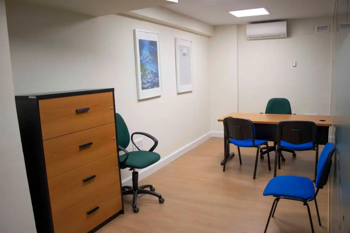 Office space with lift to rent in Calle Ricardo Fernandez de la Fuente, imagen 2