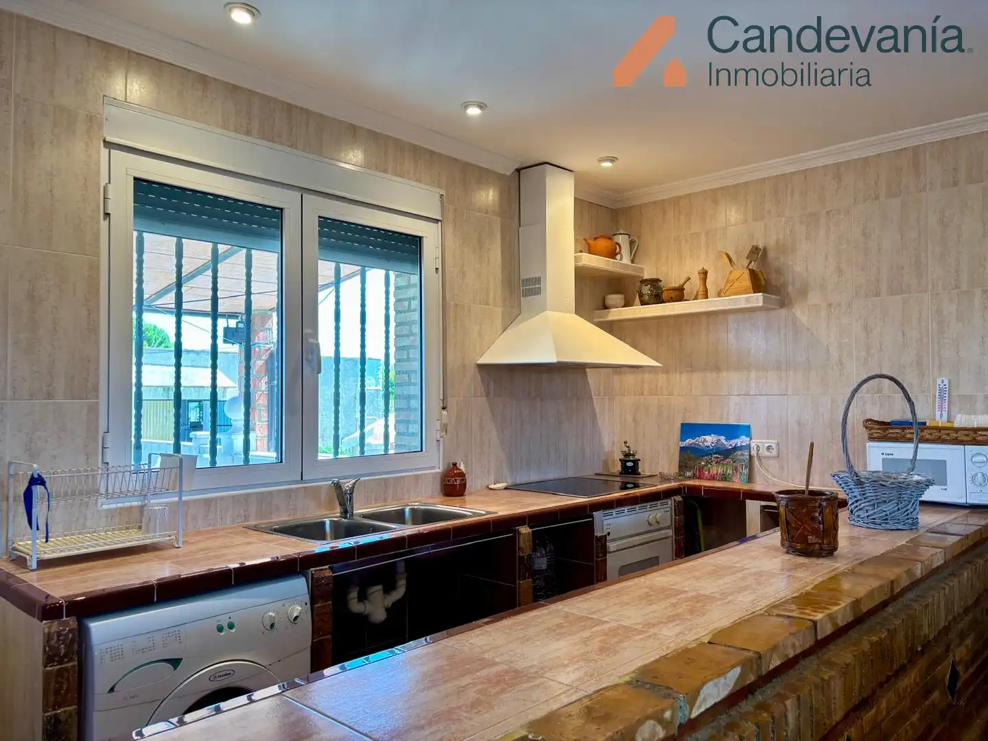 Cocina de Casa o chalet en venta en San Mateo de Gállego con Aire acondicionado, Calefacción y Jardín privado