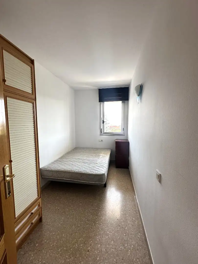 Bedroom of Flat for sale in Badalona  with Air Conditioner, Heating and Parquet flooring