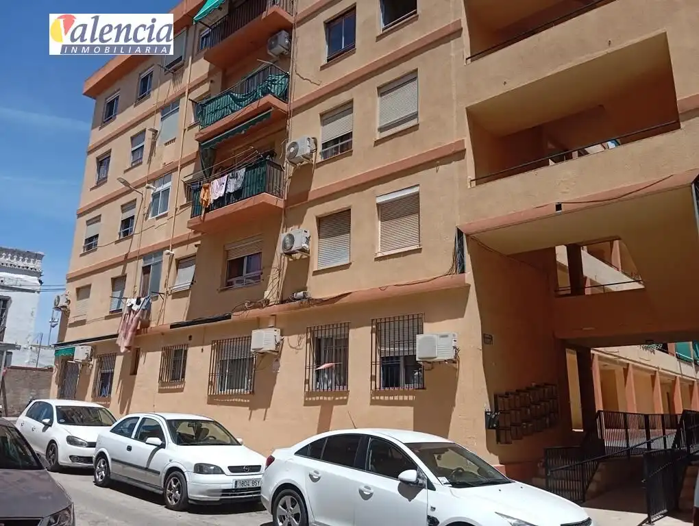 Vista exterior de Pis en venda en Paterna