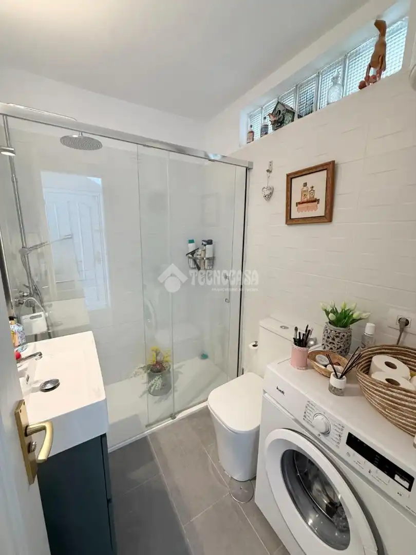 Bathroom of Flat for sale in Los Realejos  with Balcony