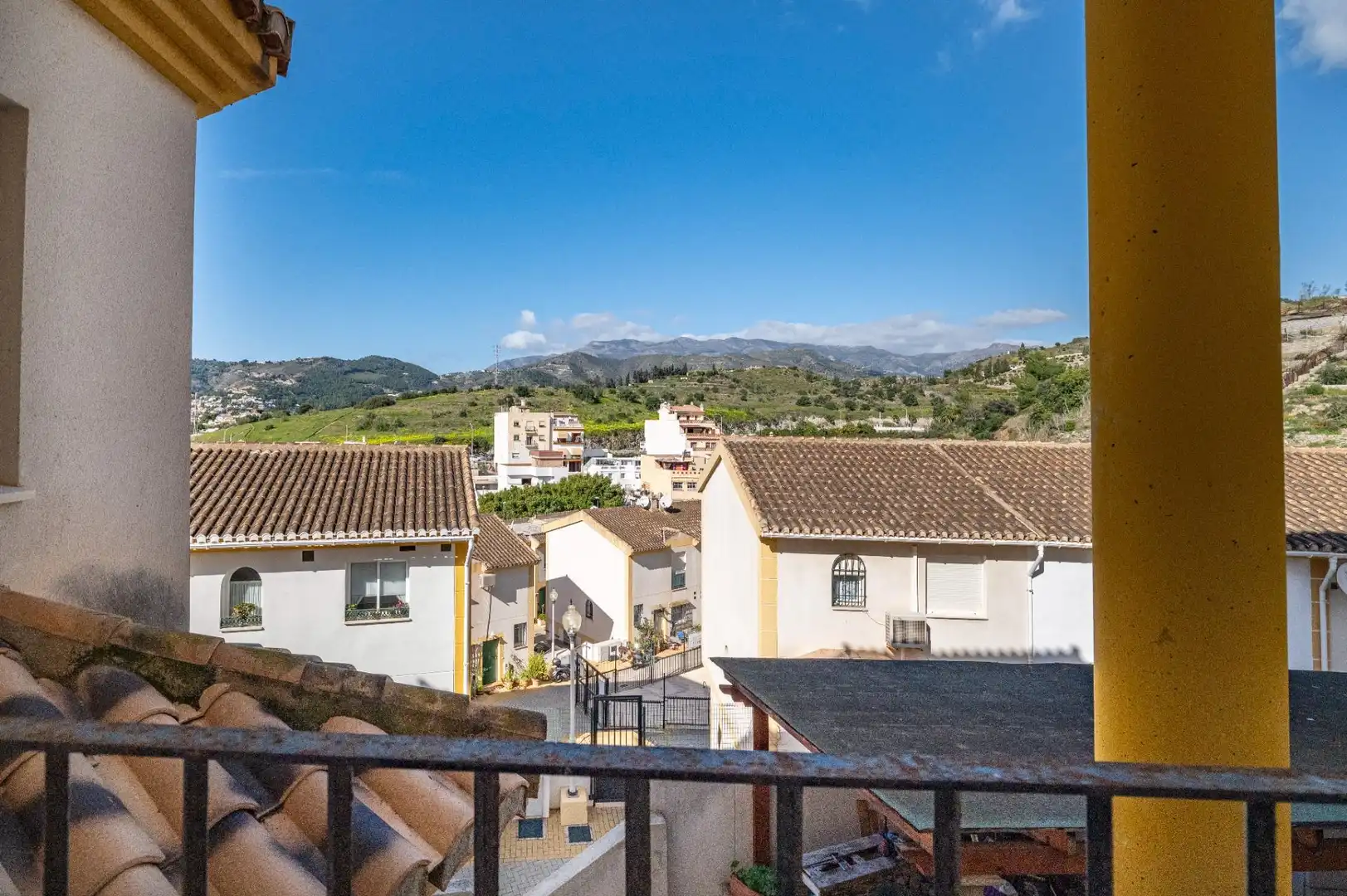 Exterior view of Houses for sale in Almuñécar