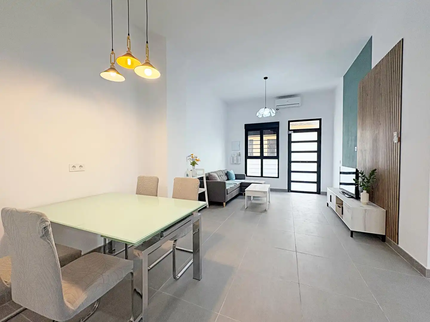 Living room of Ground floor for sale in Alicante / Alacant