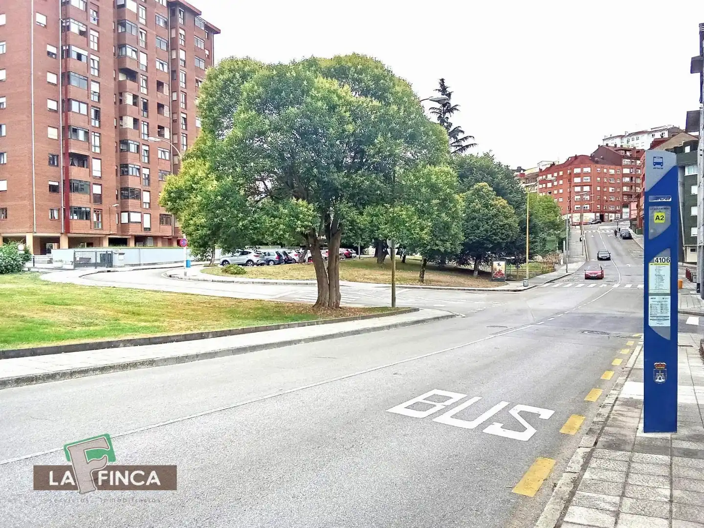 Vista exterior de Piso en venta en Oviedo  con Calefacción, Terraza y Trastero