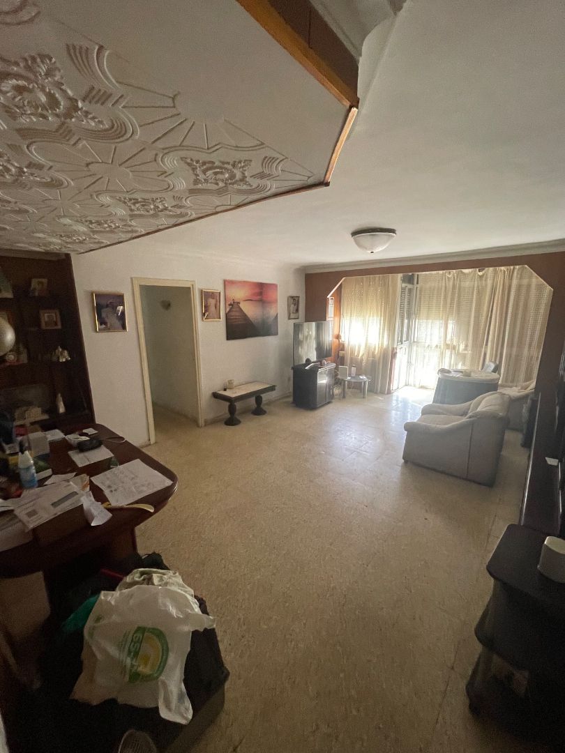 Sala d'estar de Pis en venda en  Sevilla Capital amb Aire condicionat