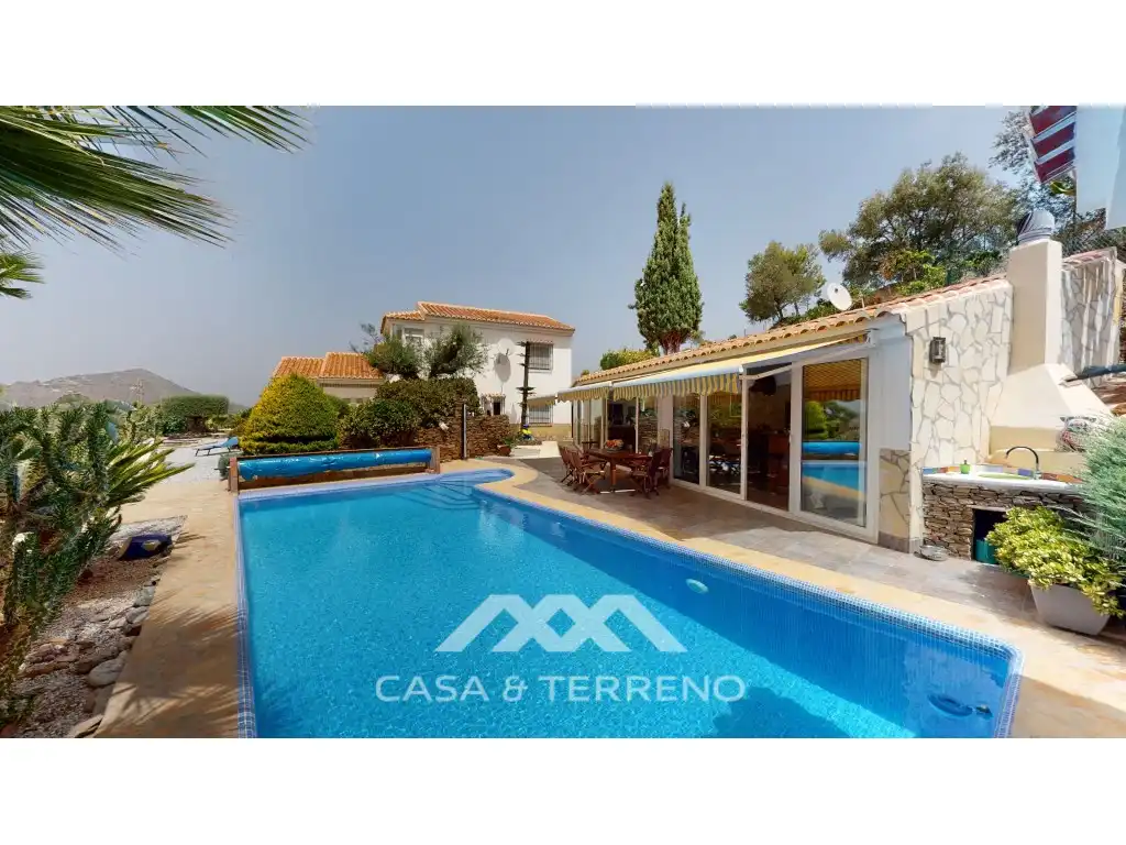 Exterior view of Houses for sale in Sayalonga  with Air Conditioner, Private garden and Terrace