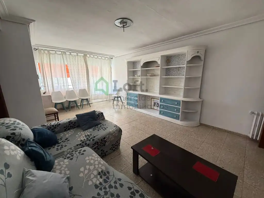 Vista exterior de Piso en venta en Badajoz con Calefacción, Amueblado y Horno