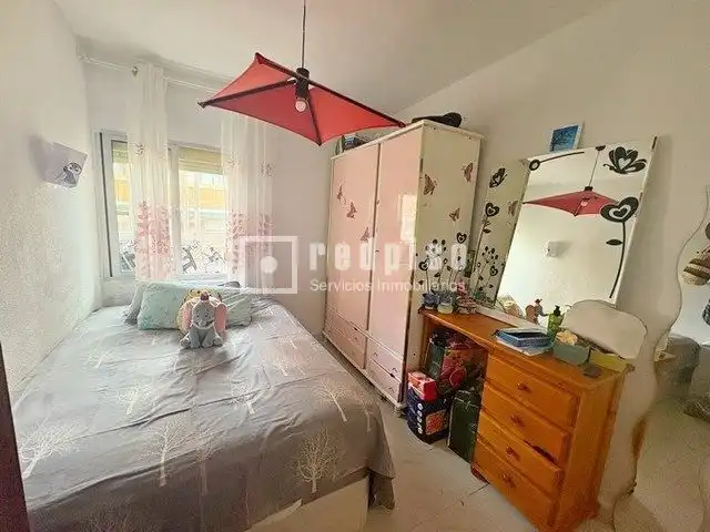 Habitación de Piso en venta en Madrid con Calefacción y Jardín privado