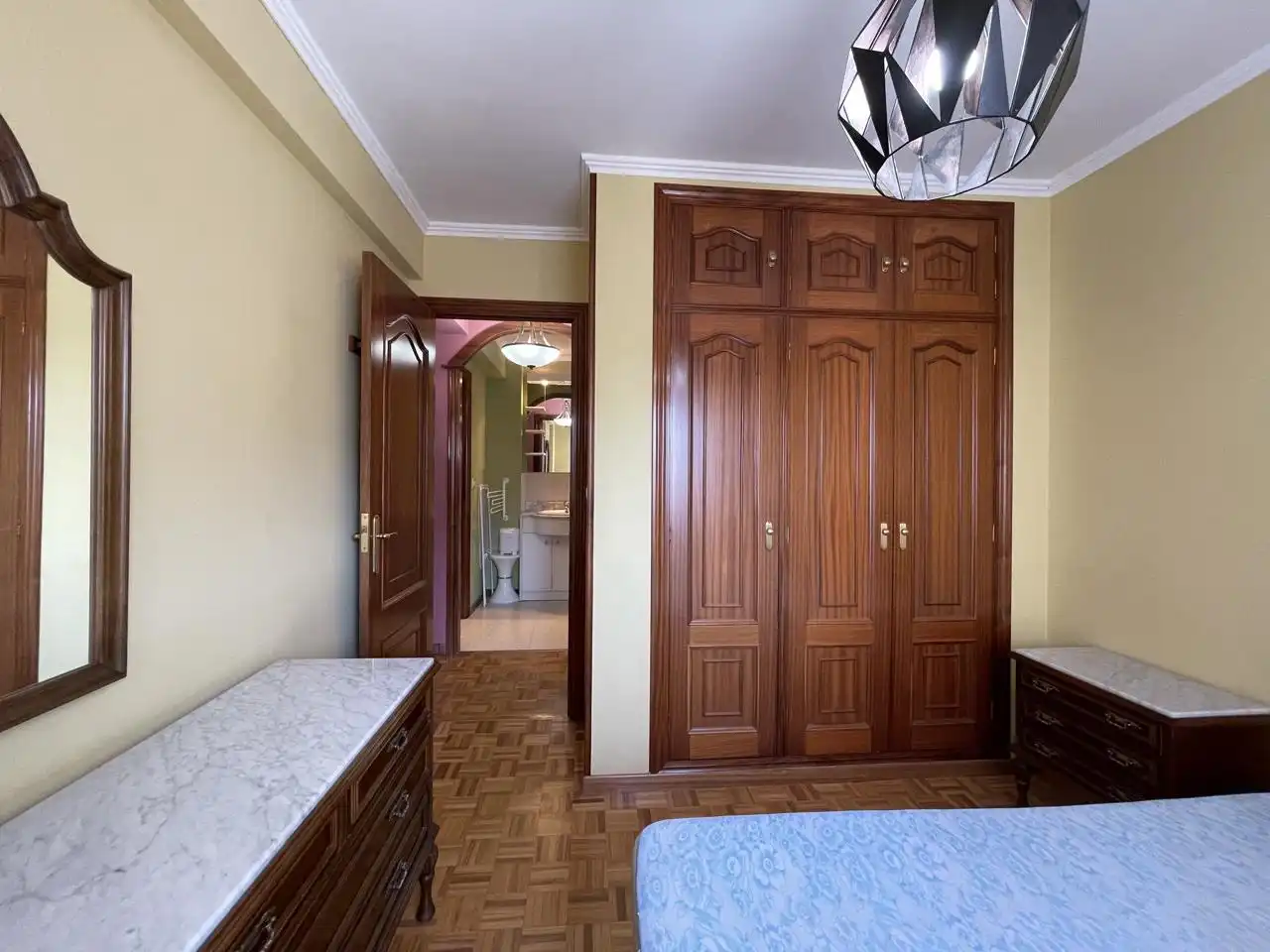 Habitación de Piso en venta en A Coruña Capital  con Calefacción y Trastero