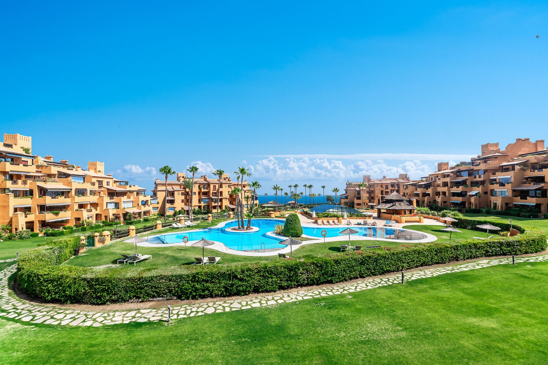 Jardí de Apartament en venda en Estepona amb Aire condicionat, Terrassa i Traster