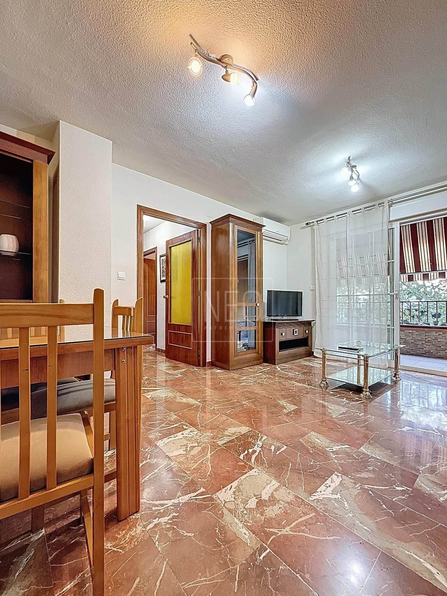 Sala d'estar de Pis en venda en  Granada Capital amb Aire condicionat i Balcó