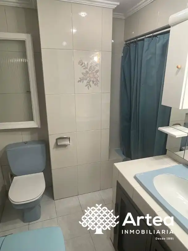 Bathroom of Flat for rent in Bilbao   with Heating