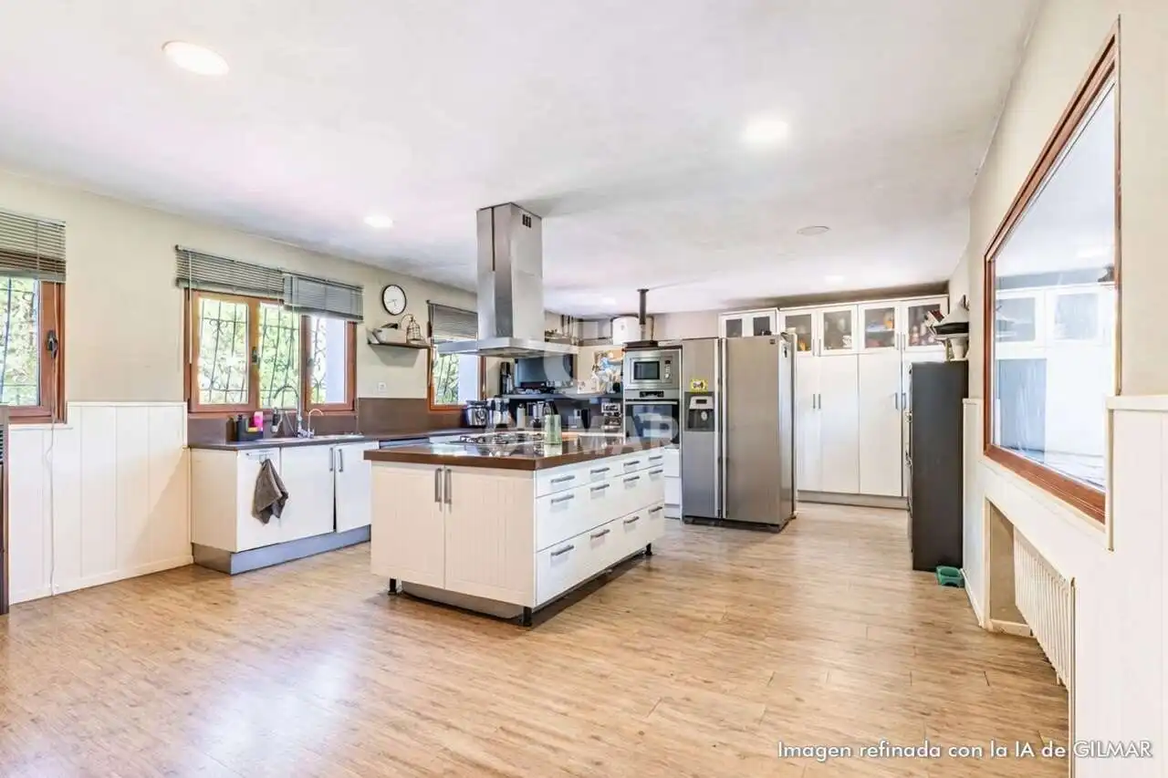 Cocina de Casa o chalet en venta en Boadilla del Monte con Calefacción, Jardín privado y Piscina