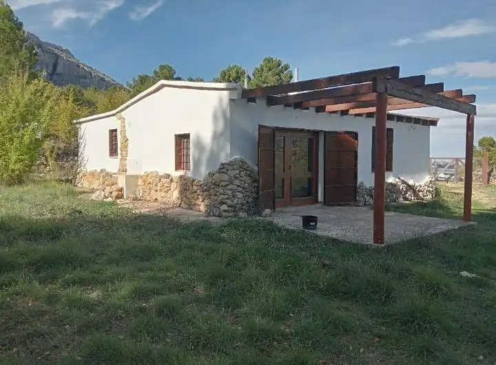 Vista exterior de Finca rústica en venda en Finestrat amb Terrassa