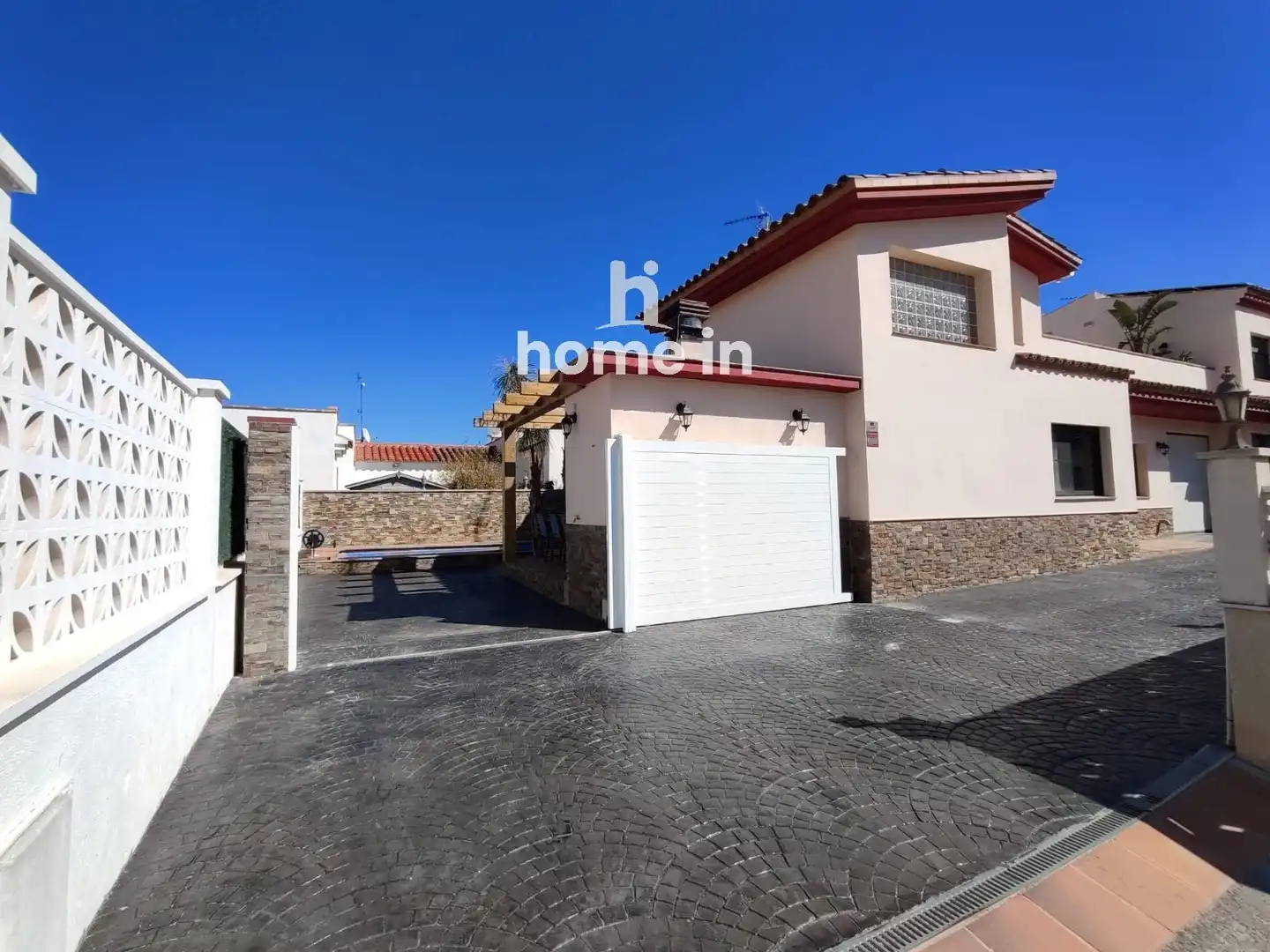 Vista exterior de Casa o chalet en venta en Deltebre con Aire acondicionado, Terraza y Trastero