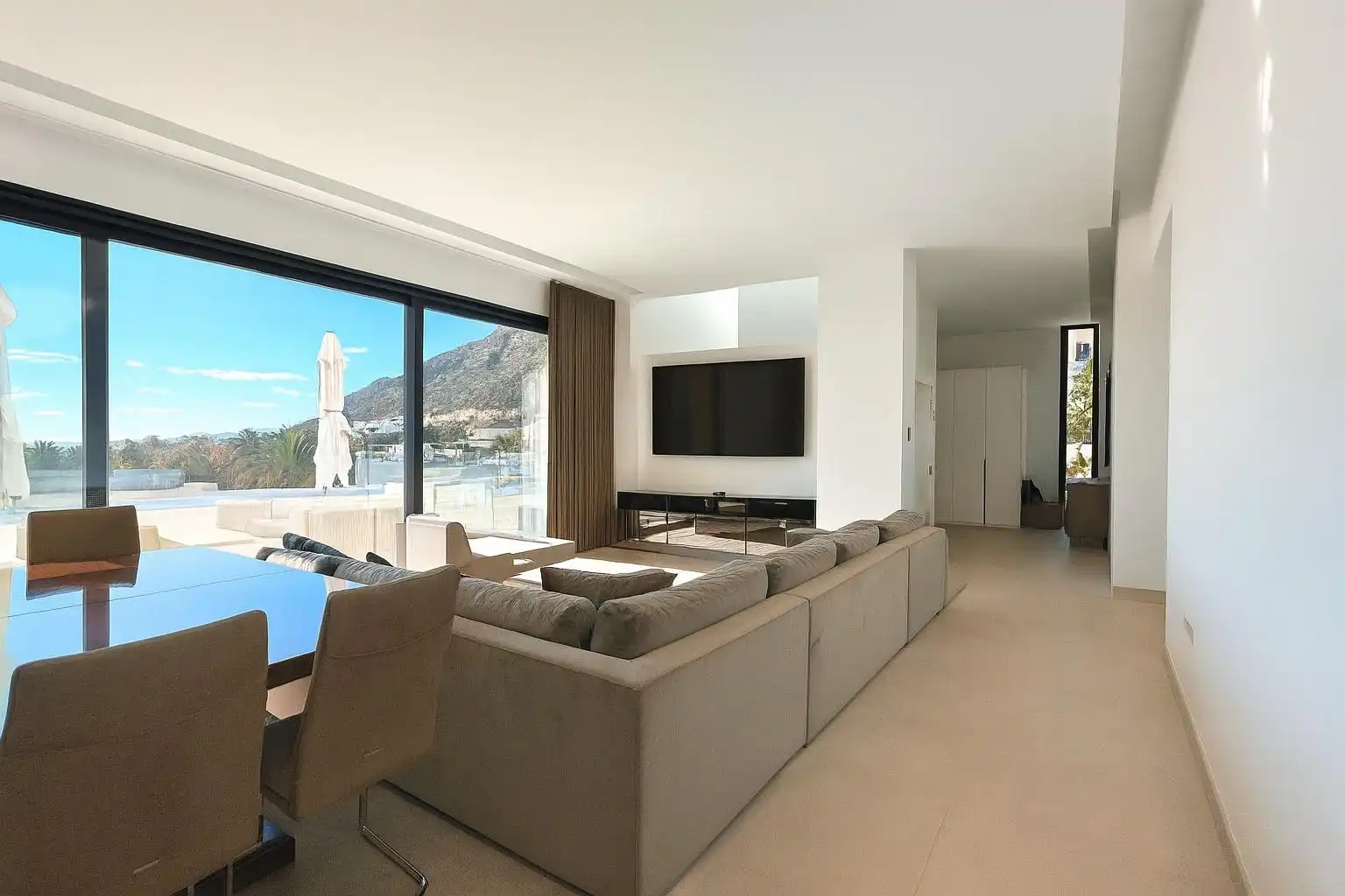Villa avec piscine à vendre à Golf Bahía, imagen 2