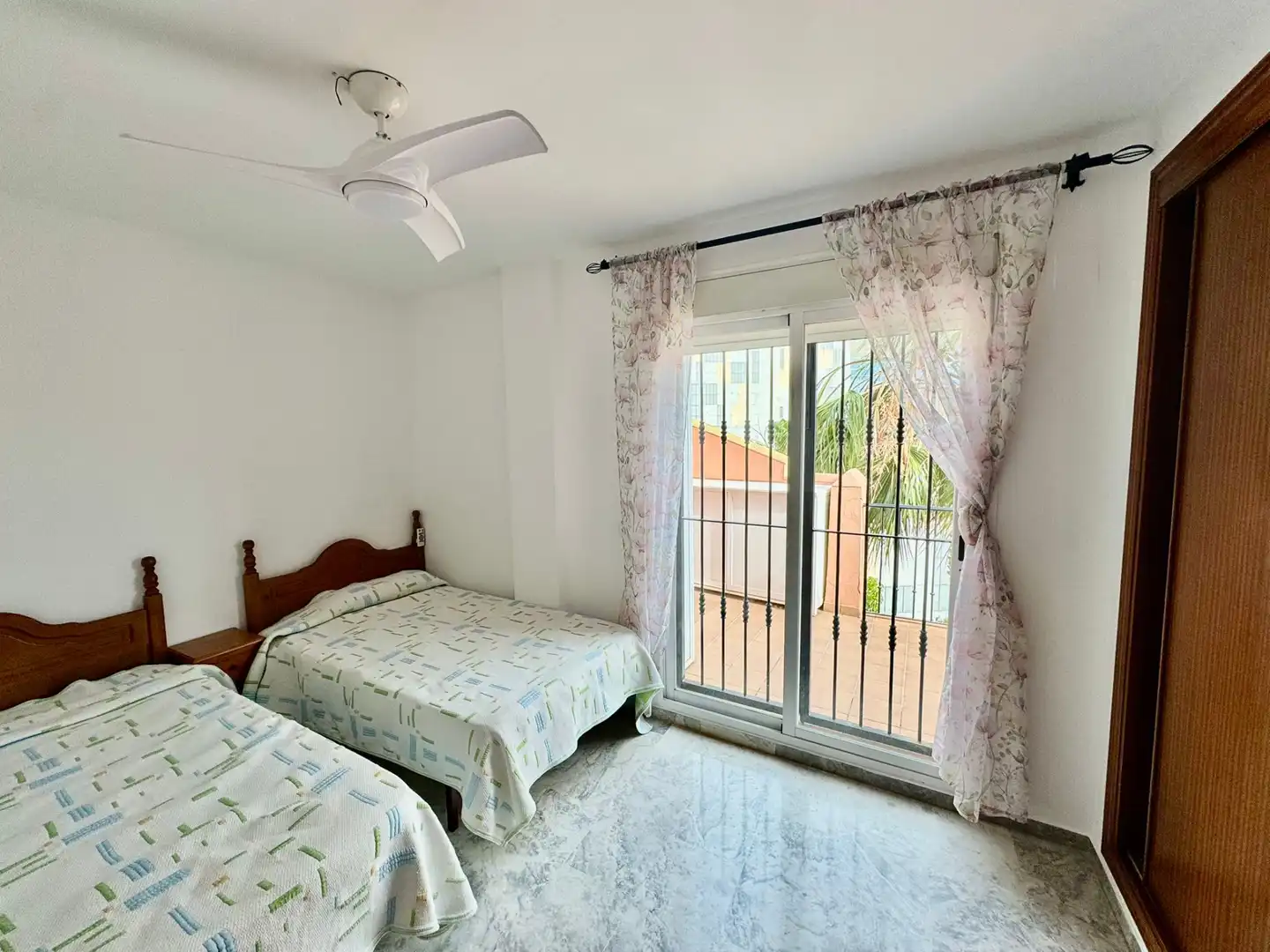 Bedroom of Attic for sale in Fuengirola  with Air Conditioner, Heating and Terrace