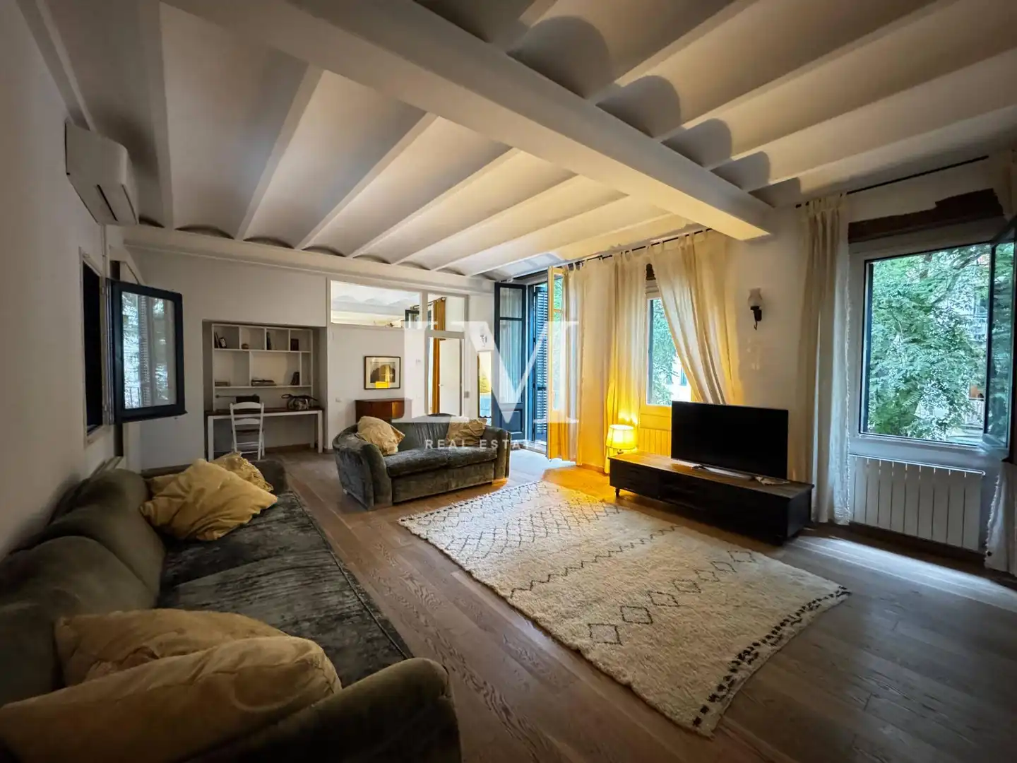 Living room of Apartments for rent in Ciutat Vella