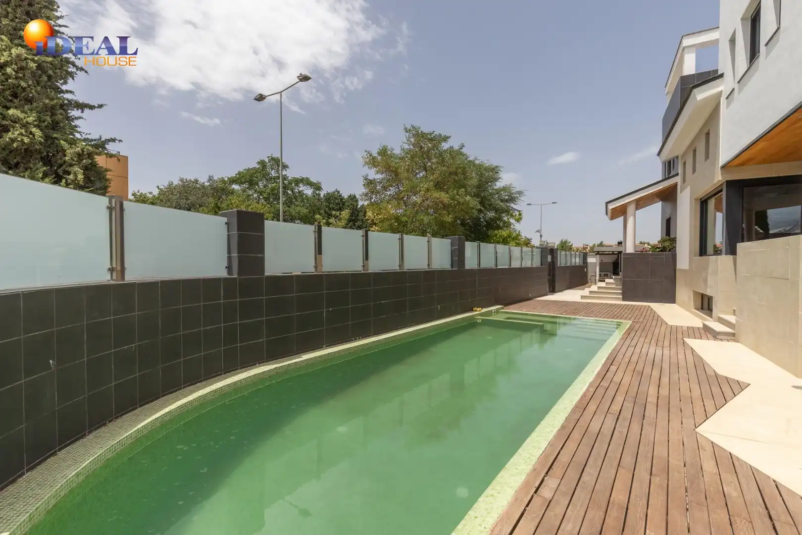 Chalet con piscina en venta en Urbanizacion EL CARMELO, imagen 4