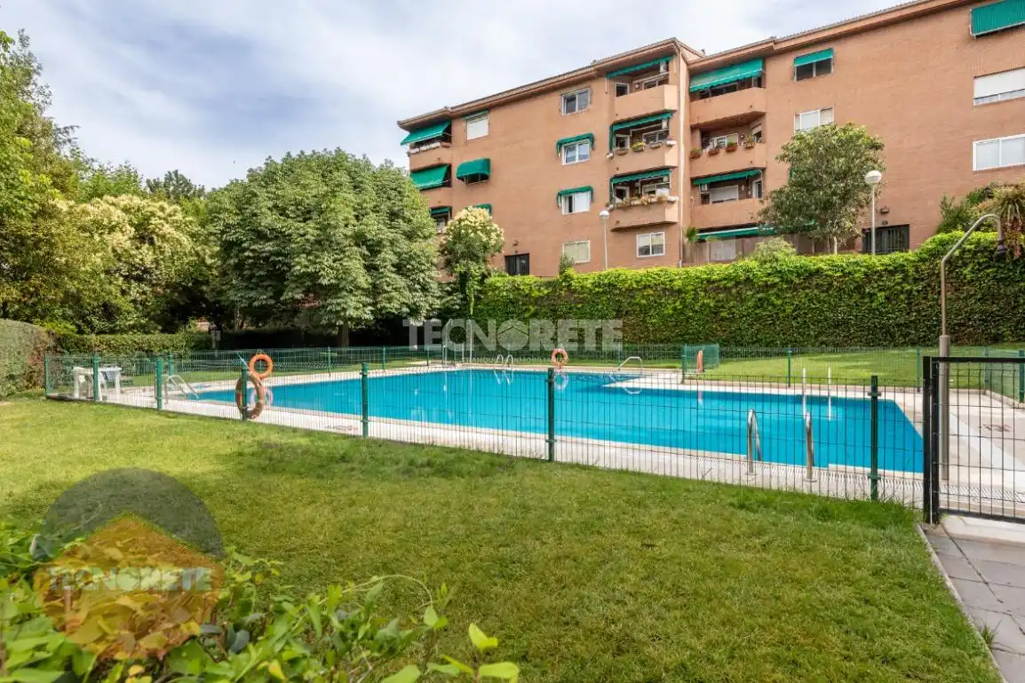 Jardí de Pis de lloguer en Majadahonda amb Aire condicionat, Calefacció i Terrassa