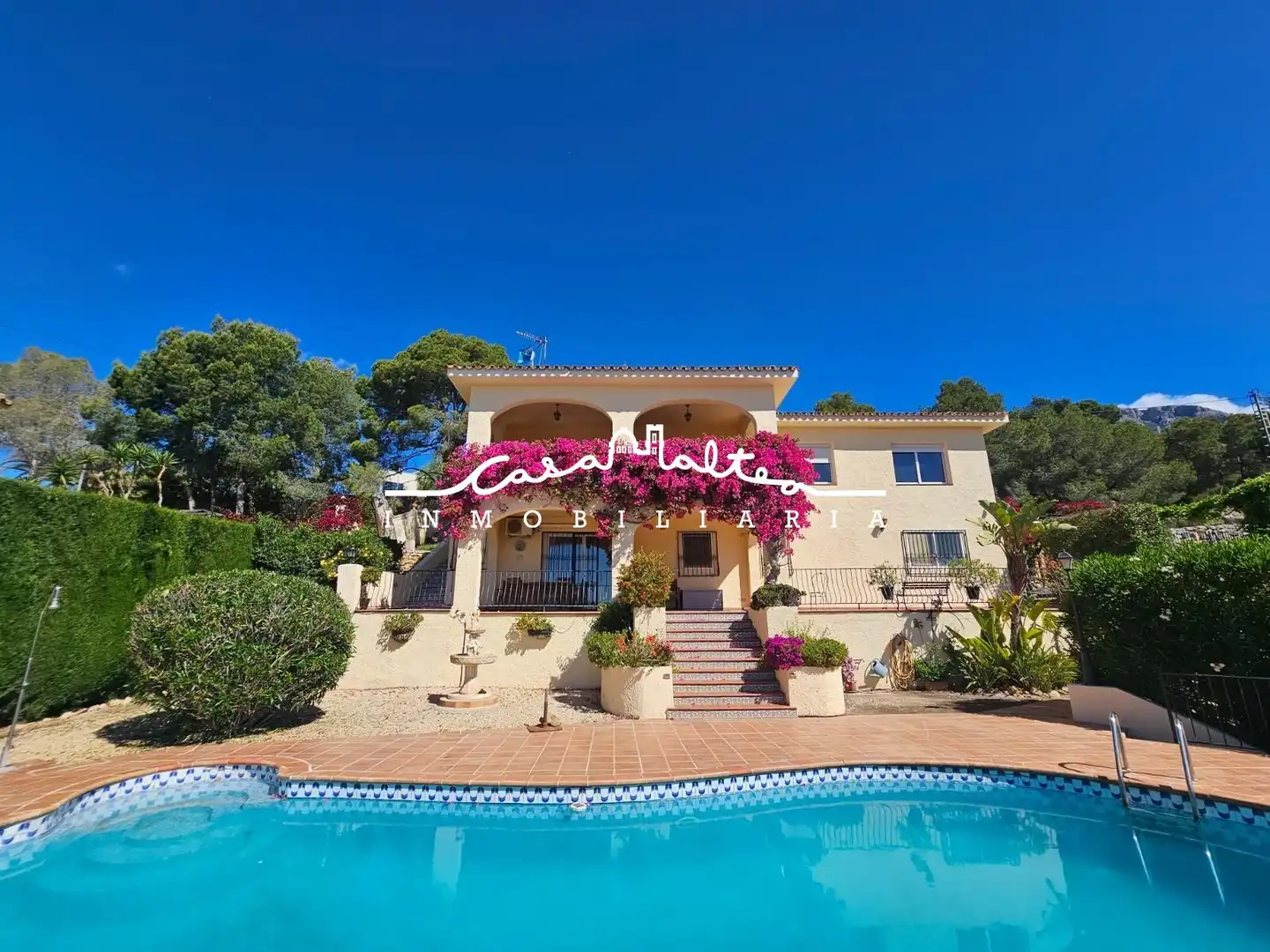 Vista exterior de Casa o chalet en venta en Altea con Aire acondicionado, Jardín privado y Terraza