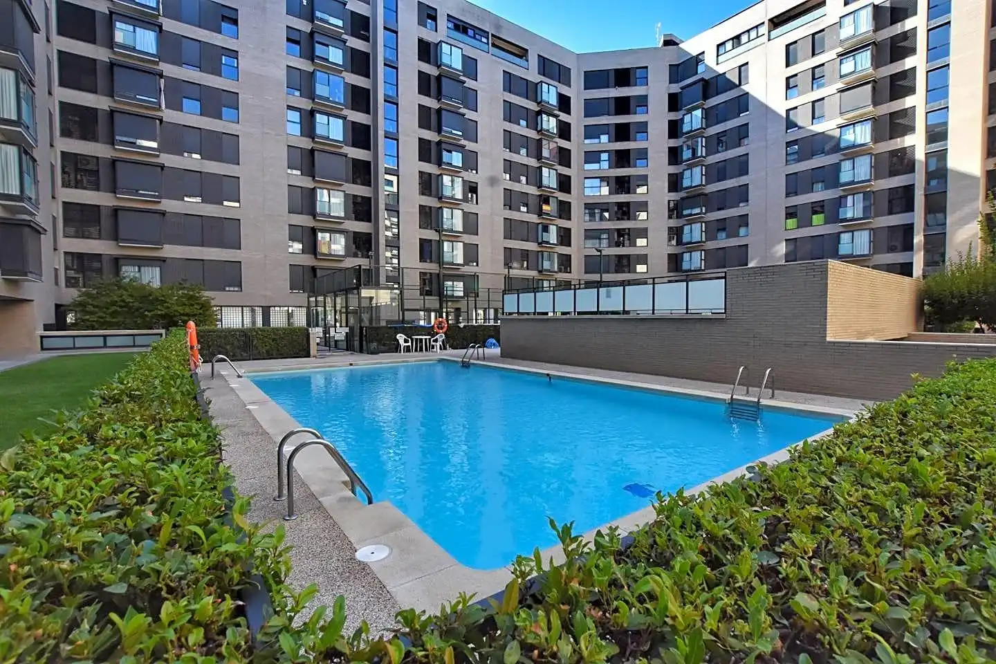 Schwimmbecken von Wohnung zum Verkauf in Madrid mit Klimaanlage, Heizung und Abstellraum