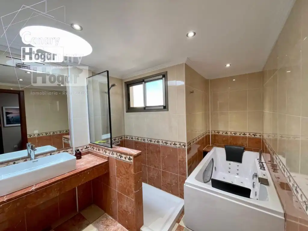 Bathroom of Houses for sale in Granadilla de Abona  with Air Conditioner, Heating and Private garden
