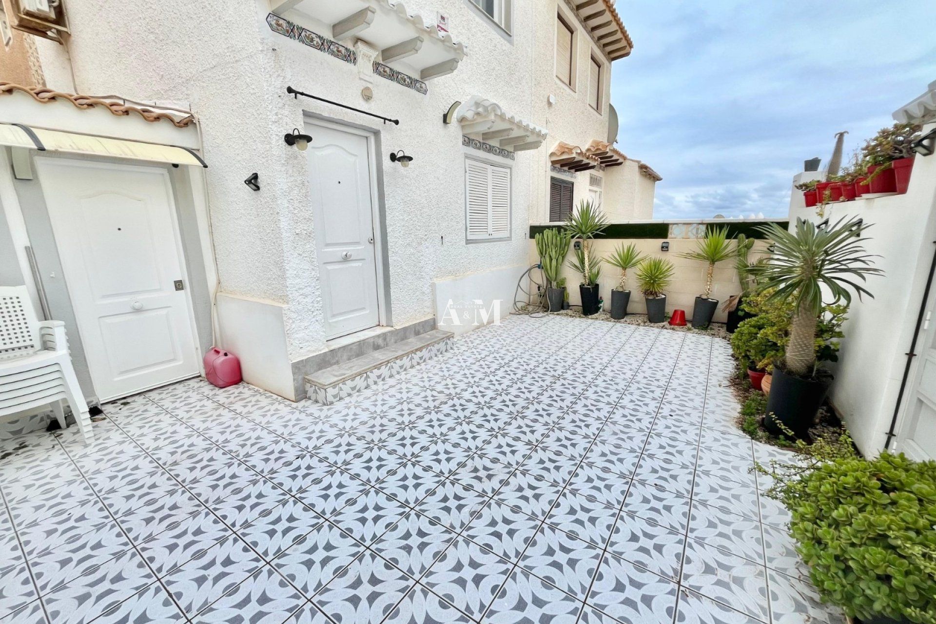 Terrace of Single-family semi-detached to rent in Torrevieja  with Air Conditioner, Heating and Private garden