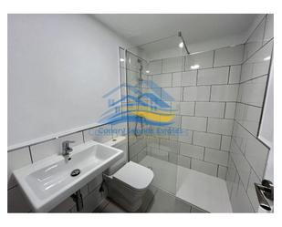 Bathroom of Apartment for sale in La Oliva