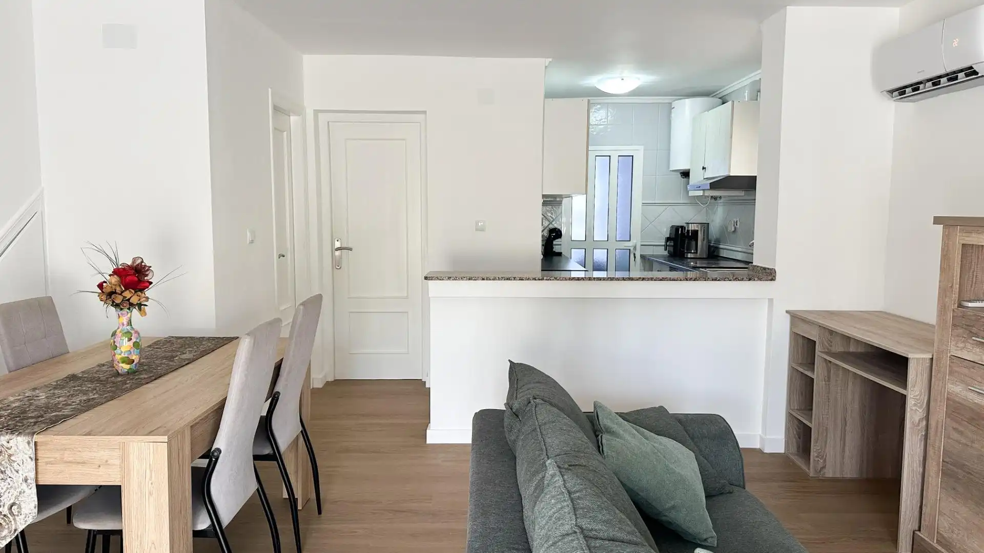 Comedor de Dúplex en venta en San Miguel de Salinas