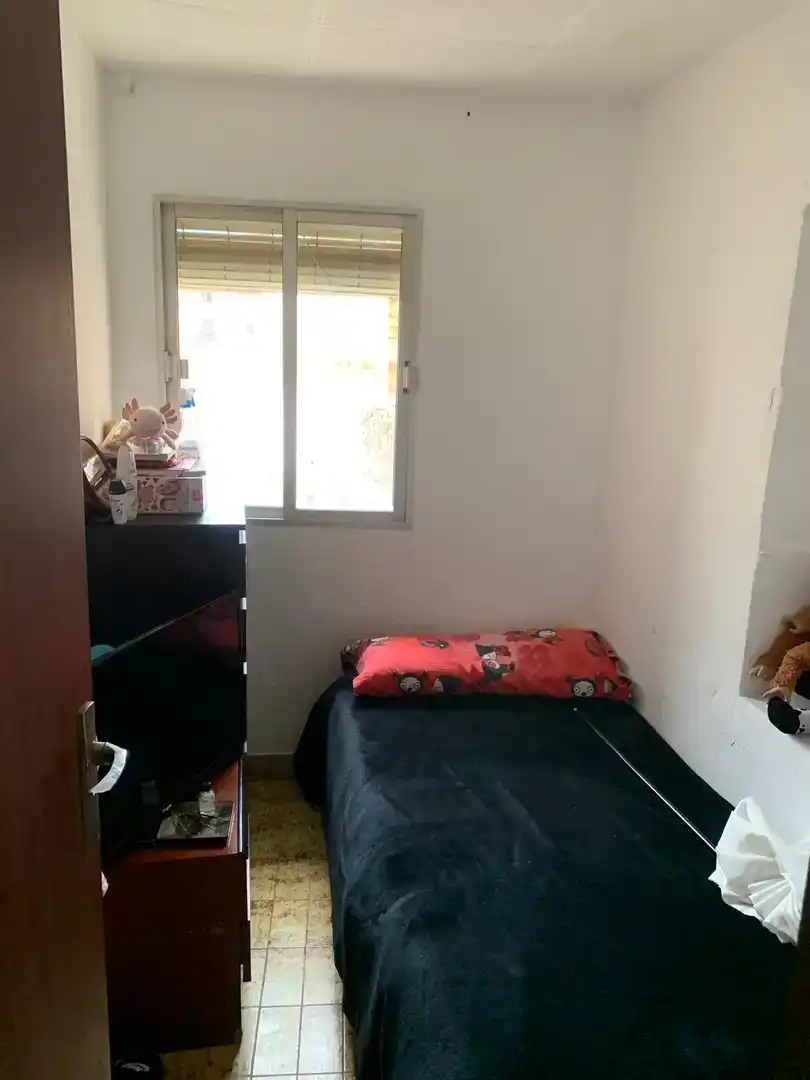 Dormitori de Apartament en venda en Santa Bàrbara amb Traster, Moblat i Balcó