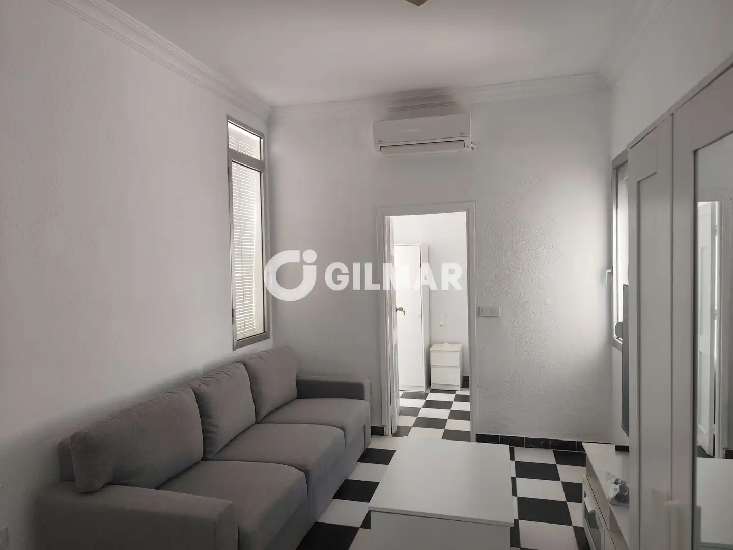 Schlafzimmer von Wohnung zur Miete in Sevilla mit Heizung und Möbliert