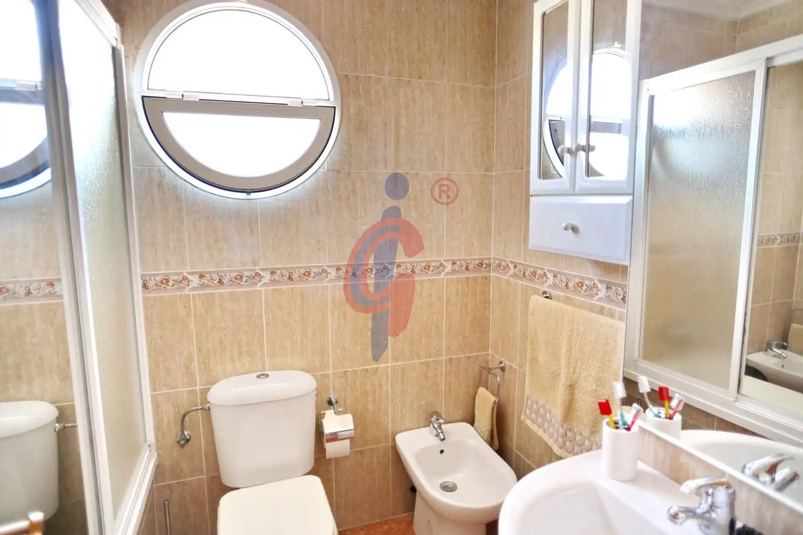 Baño de Apartamento en venta en Guardamar del Segura con Terraza y Amueblado