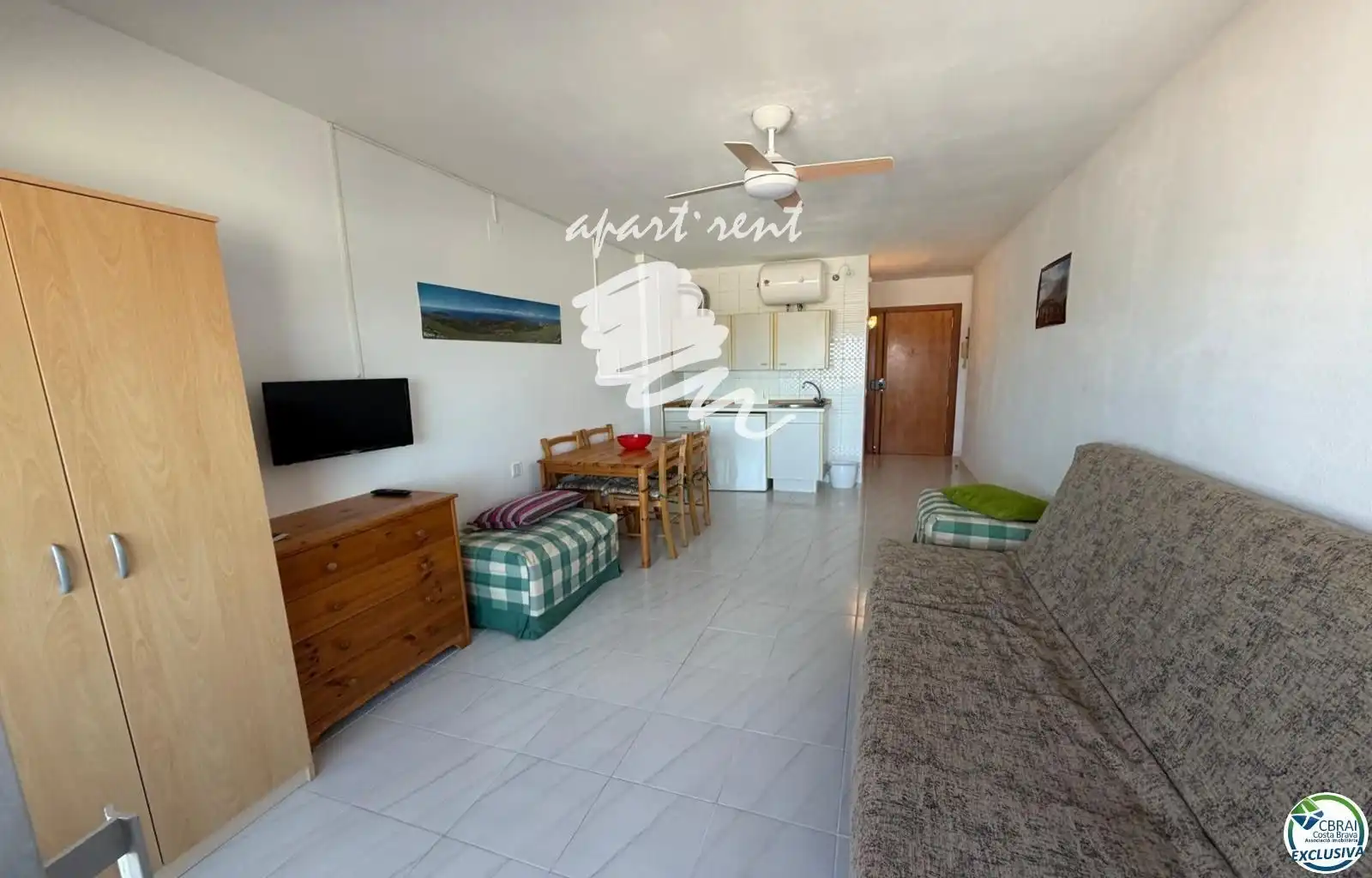 Sala de estar de Piso en venta en Empuriabrava con Calefacción, Terraza y Amueblado
