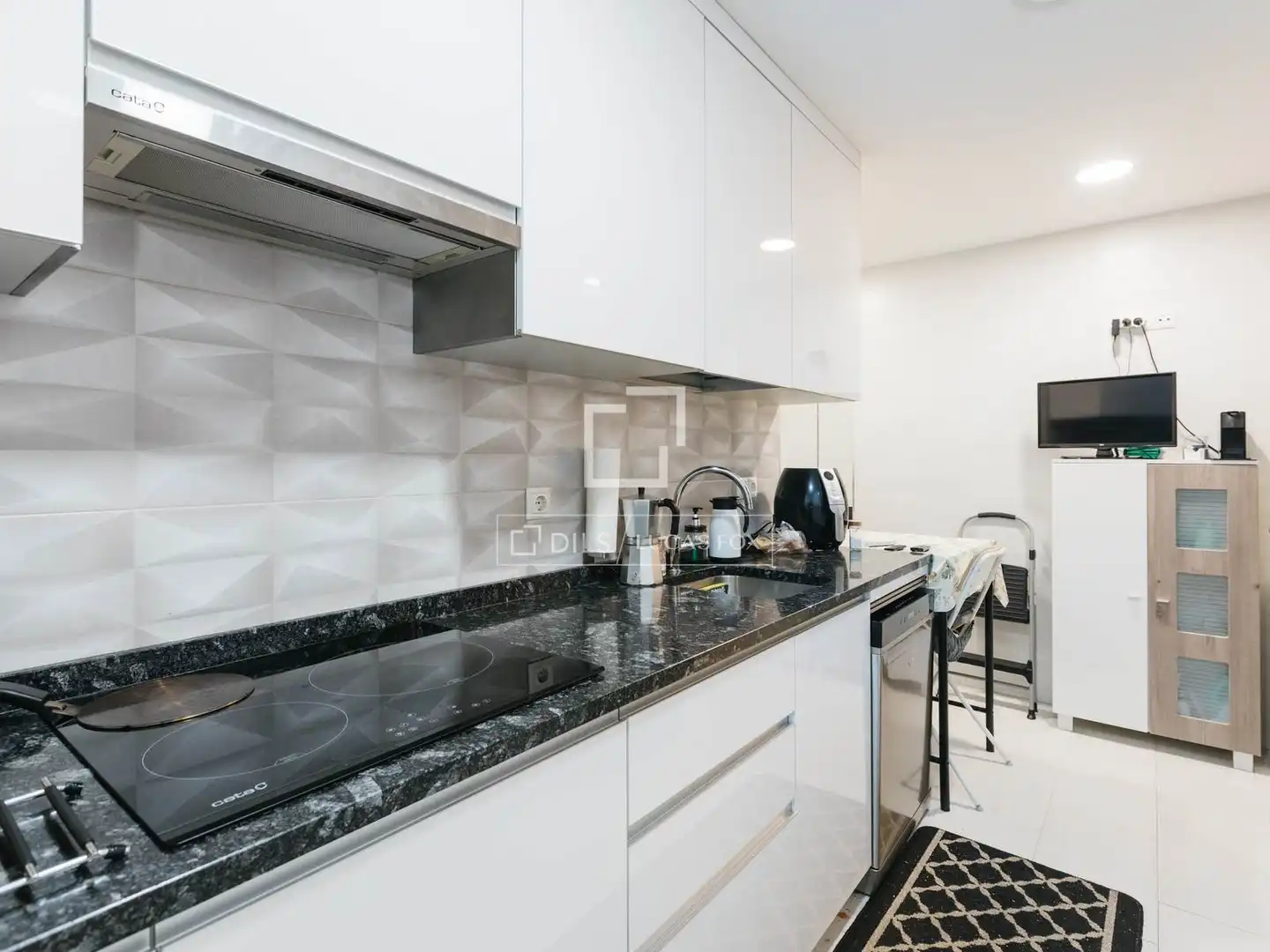 Kitchen of Flat for rent in Madrid  with Air Conditioner, Heating and Private garden