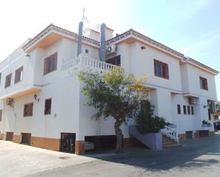Vista exterior de Edifici en venda en Orihuela
