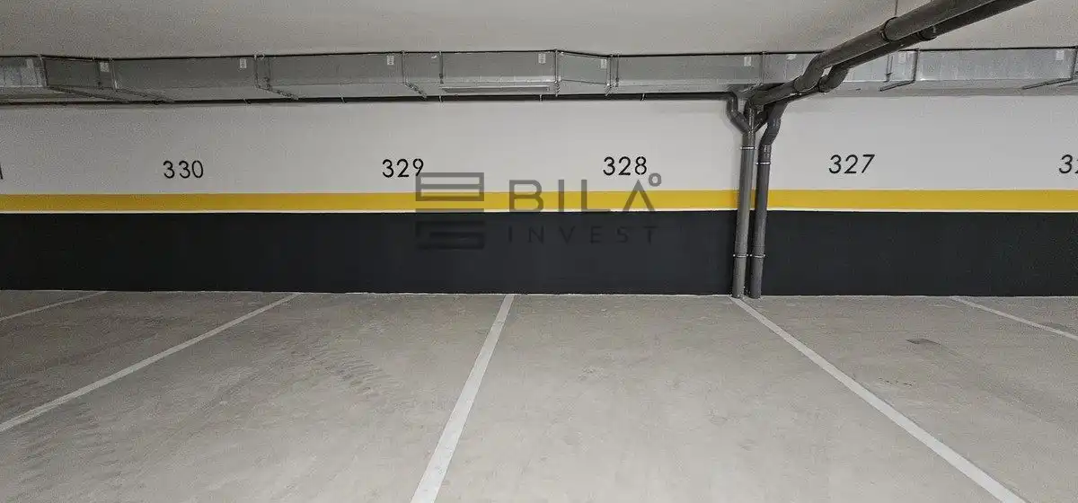 Parking de Piso en venta en Fuengirola con Aire acondicionado, Terraza y Piscina