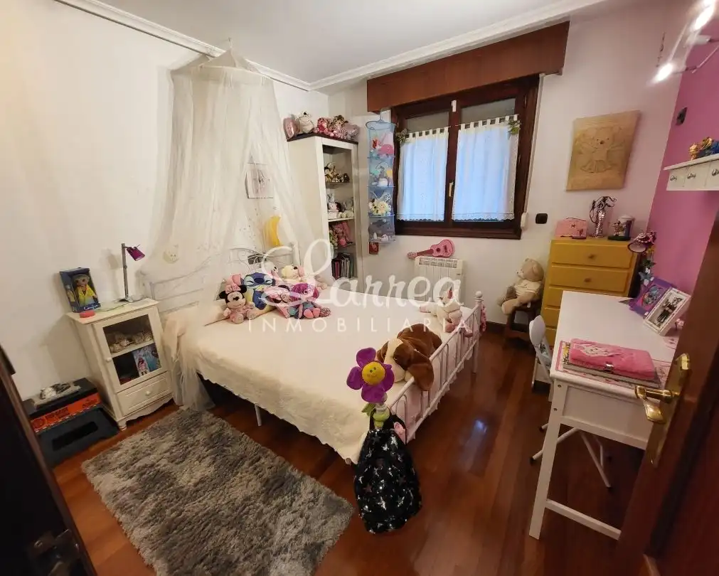 Dormitori de Casa o xalet en venda en Amorebieta-Etxano amb Calefacció, Jardí privat i Terrassa