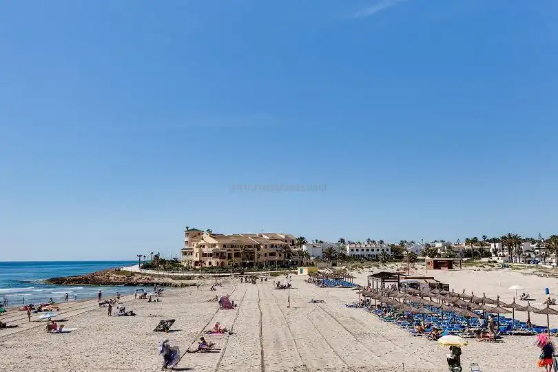 Apartamento con piscina en venta en Orihuela Costa, imagen 13