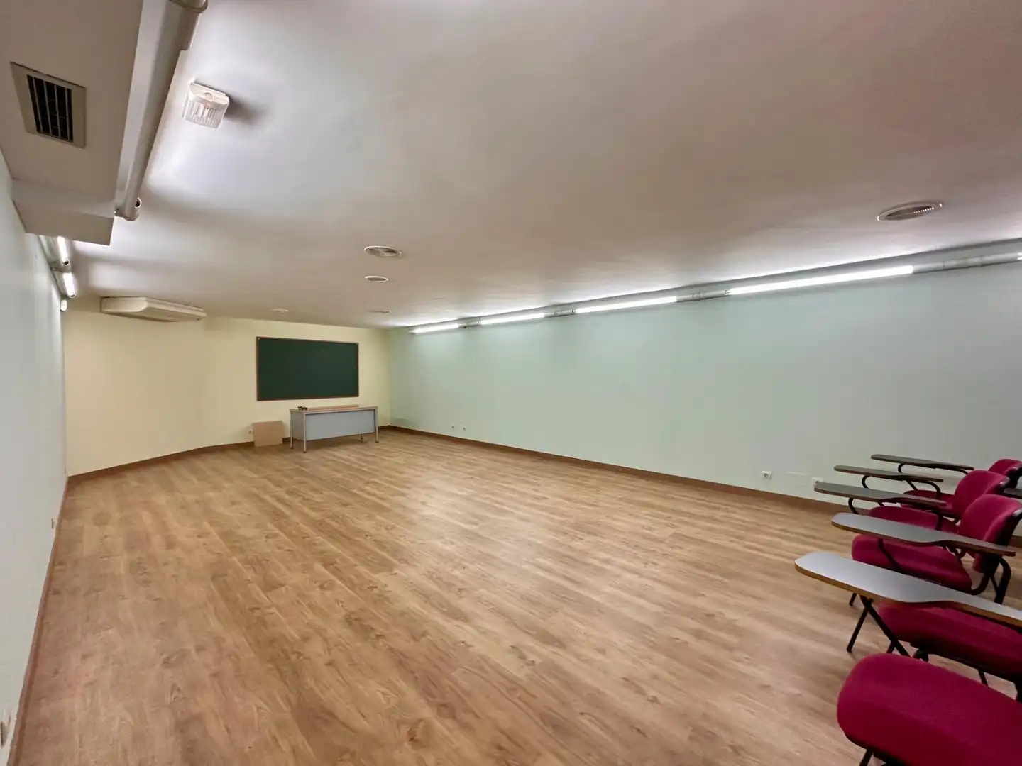 Local comercial en alquiler en Avenida de Valdés, imagen 18