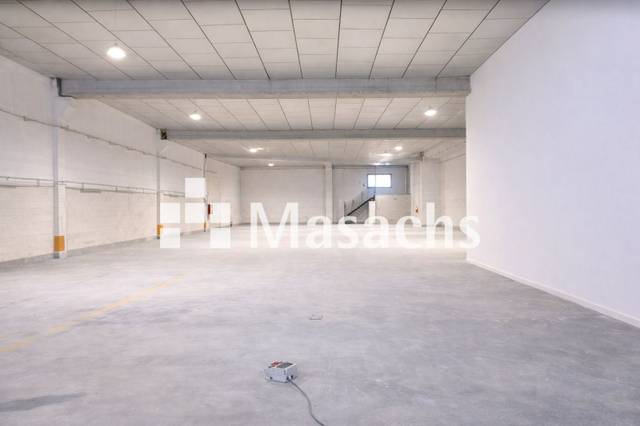 Nave industrial en Venta en Can Parellada