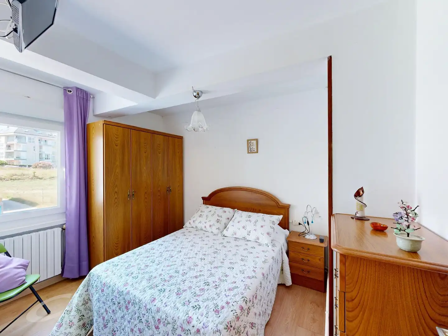 Dormitori de Casa o xalet en venda en Foz amb Calefacció, Jardí privat i Terrassa