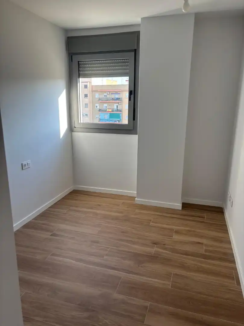Habitación de Piso de alquiler en Quart de Poblet con Aire acondicionado, Calefacción y Trastero